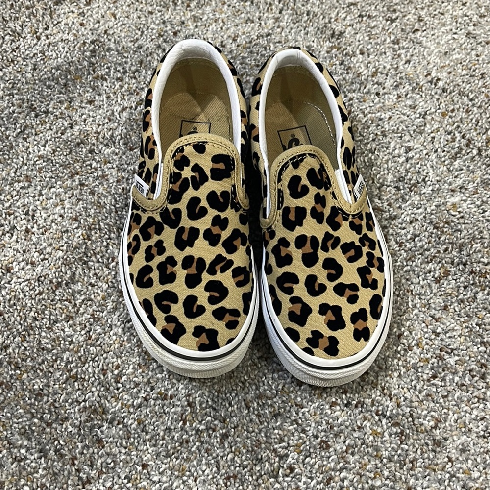 Little girls Van sneakers
